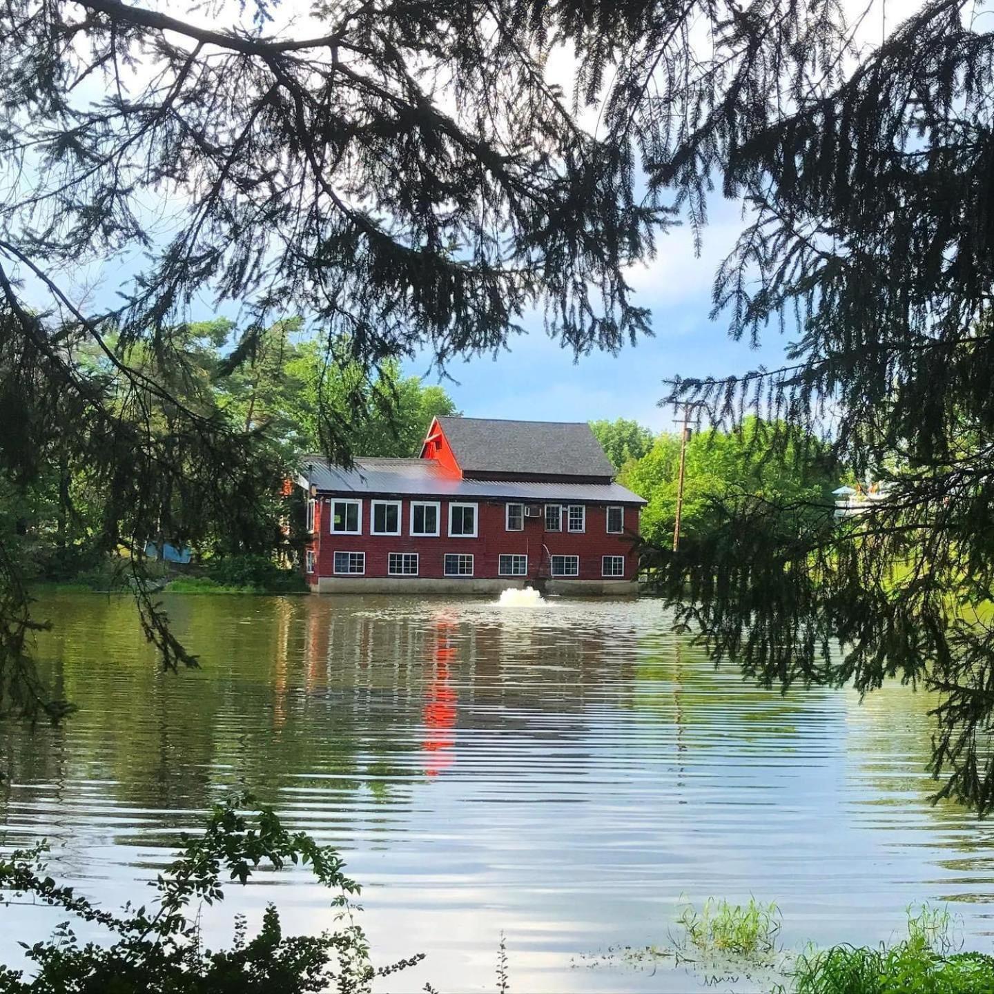 Rainbow Mountain Resort - Lgbtq Friendly East Stroudsburg Bagian luar foto